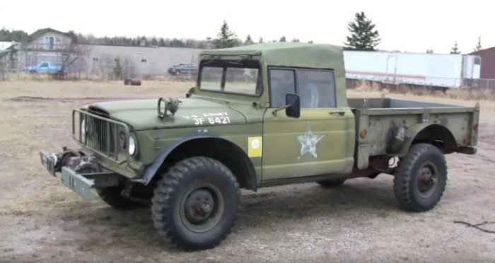 ))). Kaiser Jeep M715Простой и надежный Kaiser Jeep M715.Kaiser Jeep M715 – был военным автомобилем ...