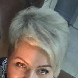 Larisa, 50, 