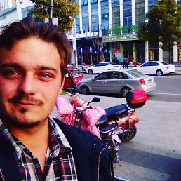 **Andrew**, �������, 32 ����