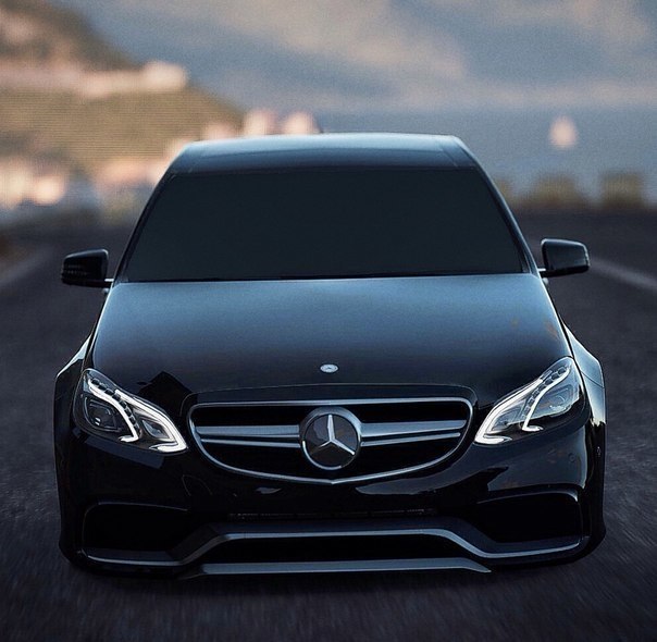 Mercedes-Benz E63 AMG