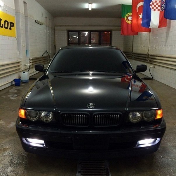 BMW 7 Series E38