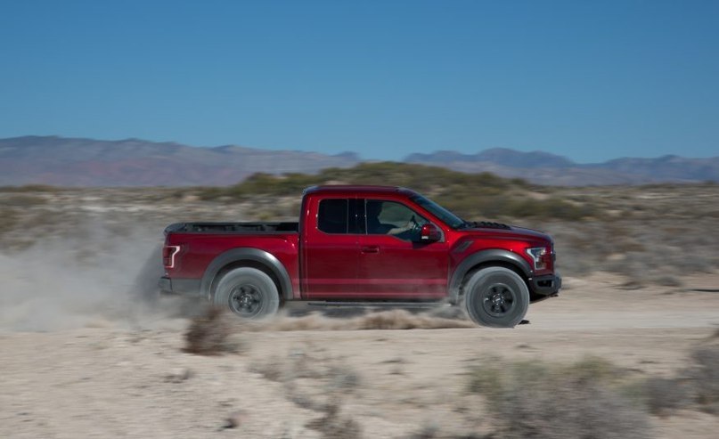 2017 Ford F-150 Raptor - 3