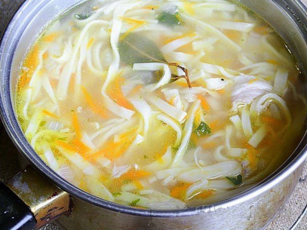 Лапша домашняя с курицей. Ингредиенты (на 2 литра): -стакан муки в/с; -1 крупное яйцо либо 1 яйцо + ... - 5