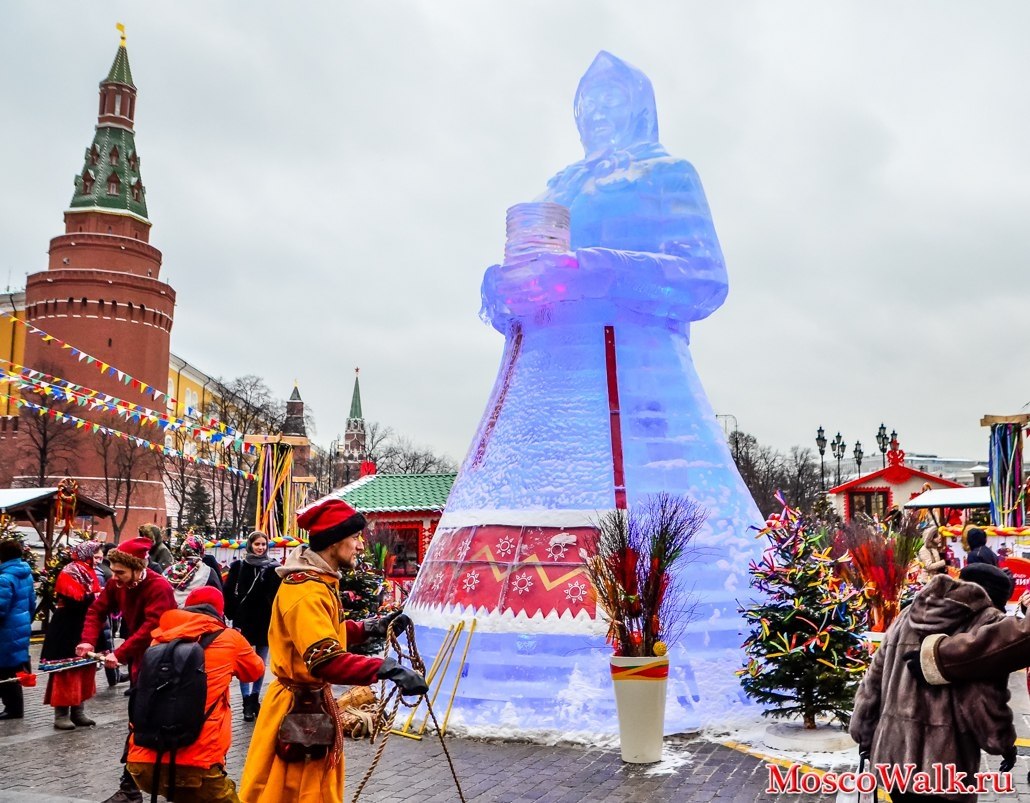 Где можно погулять в москве на масленицу. Масленица на площади. Масленица празднование на красной площади. Масленица в Москве. Украшение Москвы к Масленице.