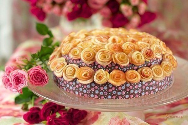 Нежные розы из яблок.Для роз нам нужно яблоко красное или зелёное не важно, главное, чтобы оно было ... - 2
