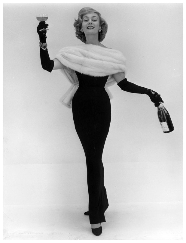 Jean Dawnay       Dior, 1956 .