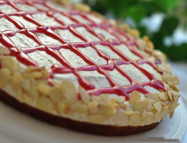 Морковный торт с яблочным кремом. Лёгкий и воздушный яблочный крем на сочной морковно - яблочно - ...