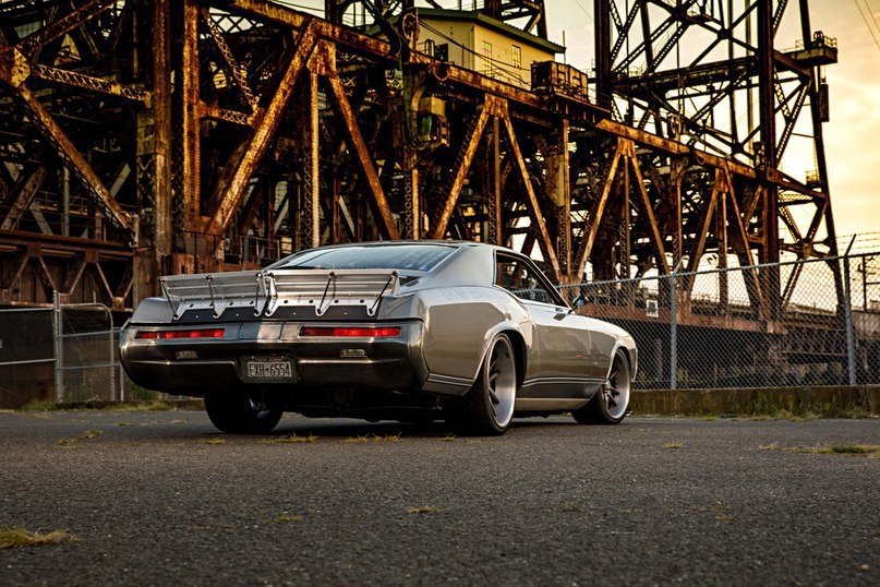 1968 Buick Riviera Custom - 4