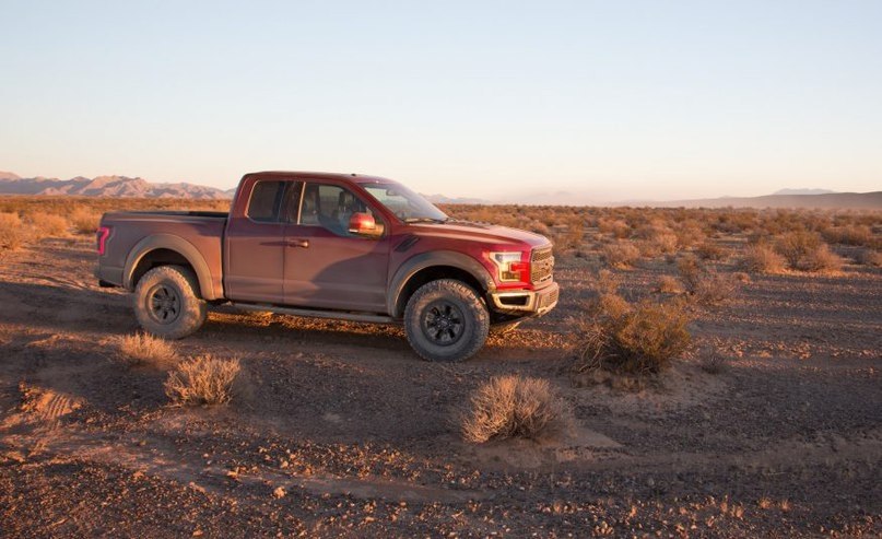 2017 Ford F-150 Raptor - 8