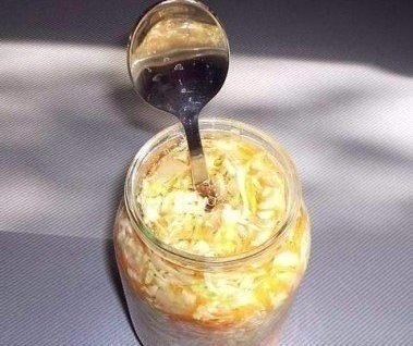 Вкусная капустка за сутки.Несколько лет назад коллега по работе принесла нам баночку этой капустки. ... - 6