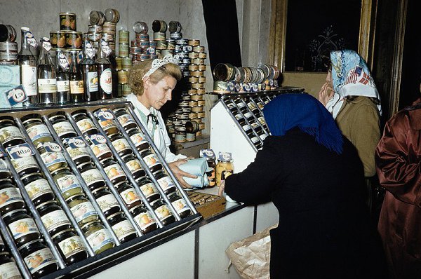 Советская Москва 50-х годов в фотографиях Харрисона Формана - 24