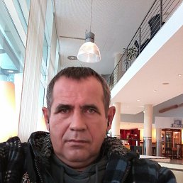 Igor, 60, 