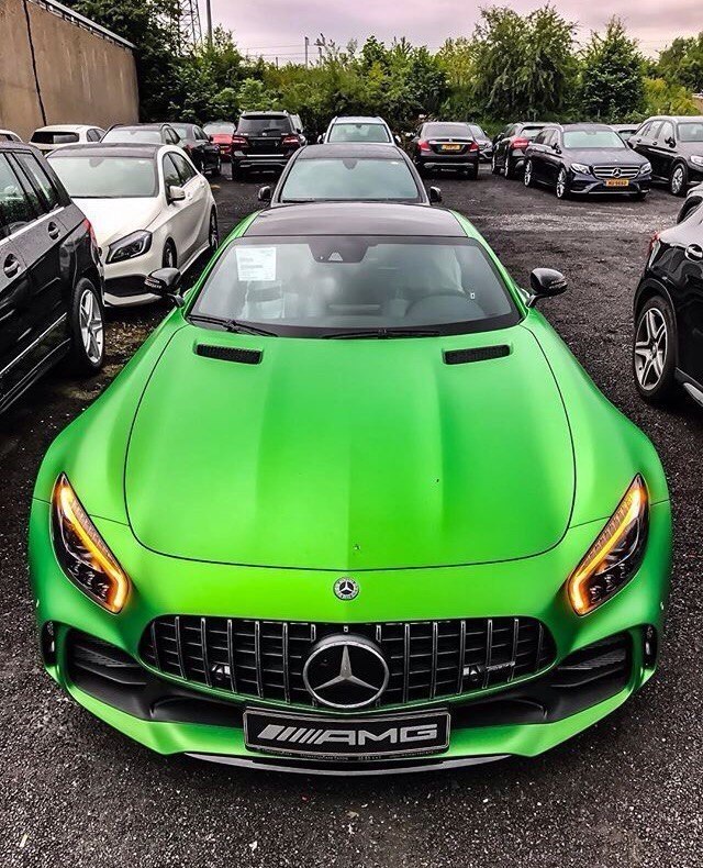 Mercedes-AMG GT R