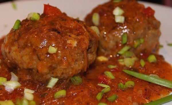 Рецепт вкусных тефтелей.1. Тефтельки в сливочно-грибном соусеИнгредиенты: Яйцо — 1 шт Лук репчатый ... - 2