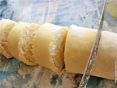 Гата.Ну оооочень вкусные рулетики!И готовятся быстро!Понадобится:Для теста:400 г мукипачка слив. ... - 9