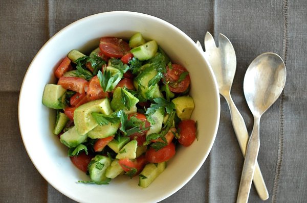 Подборка вкуснейших постных салатиков.Поделись рецептами 1. Салат из авокадо, огурца и ...