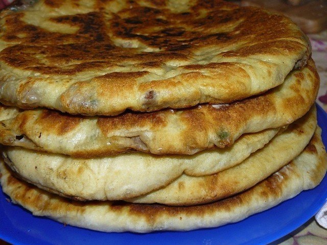 Чудесные хычины — много-много мяса, плюс много-много зелени .Хозяюшки, милые, предлагаю вам ...