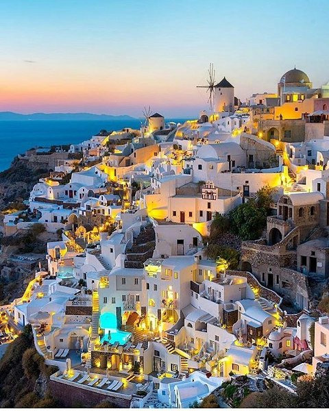 Oia, Santorini, Greece