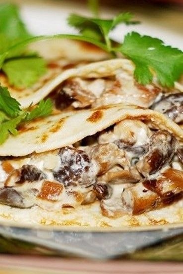 30 вкуснейших начинок для блинов! .Мясная. Ингредиенты: 350 г отварного мяса (нежирная свинина или ... - 3