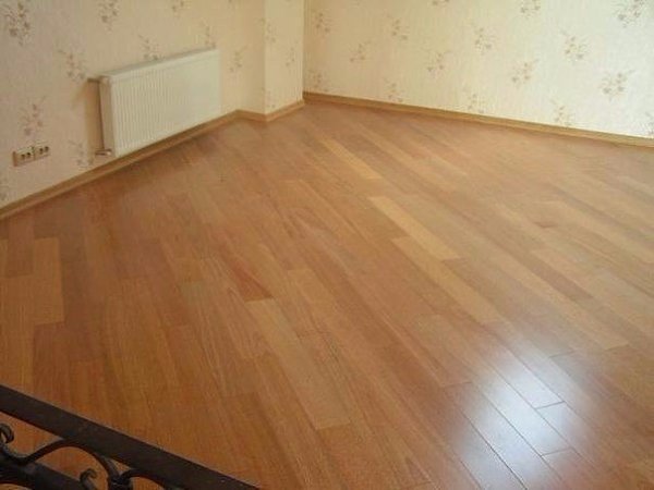 Как убрать царапины на ламинате: практичные советы. В настоящее время ламинат (как напольное ...