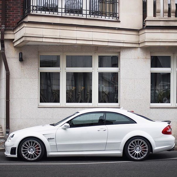 Mercedes-Benz CLK63 AMG