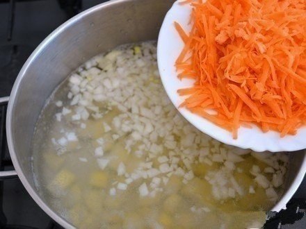 Сытный суп с мясными фрикадельками.Ингредиенты:Картофель — 500 гФарш (я использовала говяжий) — 300 ... - 6