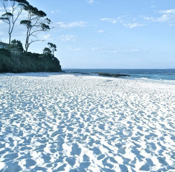  Hyams Beach   , ,          ...