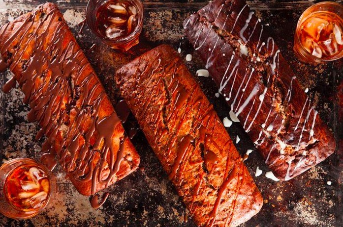 #готовим@fan_handmade.Кулич с вишней, клубникой и вискиВам понадобится:дрожжи сухие — 75 гсахар — ...