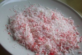 Бутерброды с крабовыми палочками .Ингредиенты - 200гр крабовых палочек - 200гр сыра или 2-3 ... - 2