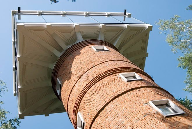 ТОП-9 необычных жилых домов Подмосковья.1. Дом-магнитофон в Горках-10. В 2003 году архитектор ... - 8