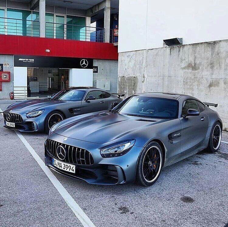 Mercedes-AMG GTR