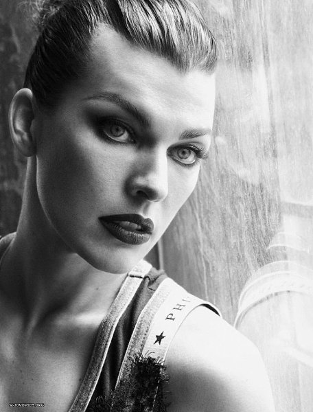     Vogue,  2018 - 7
