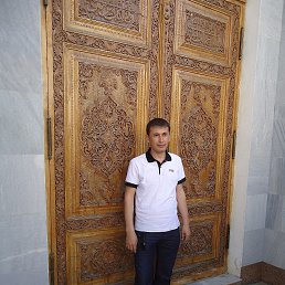 Oybek, 35, 