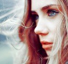 Я ничего поделать не могу, Ты снова лжёшь, а я зачем то верю. С твоим обманом свыклась и живу, И ...