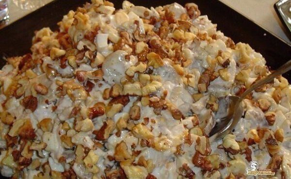 Топ - 6 салатов с куриным филе. 1. Салат с курицей Ингредиенты: - отварное куриное филе – 300г - ... - 6