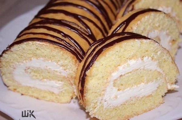 САМЫЕ БЫСТРЫЕ РУЛЕТИКИ К ЧАЮ.Ммм...пальчики оближешь 1) Вкусный рулетикИнгредиенты: - 2 яйца - 1 ст. ... - 2