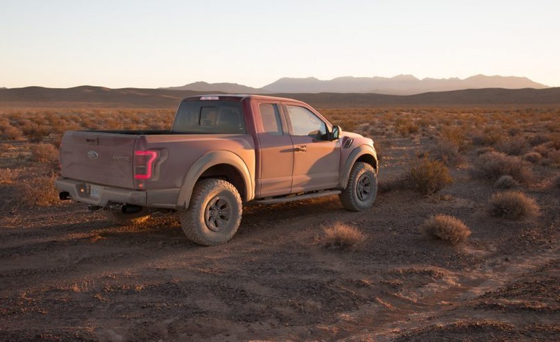 2017 Ford F-150 Raptor - 9