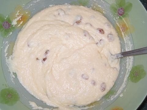 Манник с изюмом.Нам потребуется:-1 стакан манной крупы-1 стакан кефира-0.5 стакана сахара-80 гр. ... - 2
