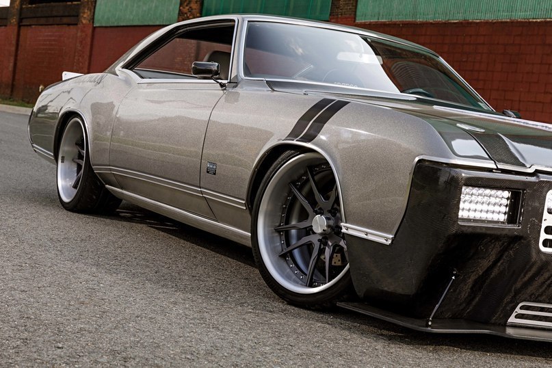 1968 Buick Riviera Custom - 5