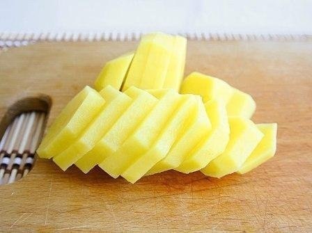 СКУМБРИЯ ЗАПЕЧЁННАЯ С КАРТОФЕЛЕМ .ИНГРЕДИЕНТЫ: скумбрия чищенная – 1 шт. картофель – 4-5 шт. ... - 5