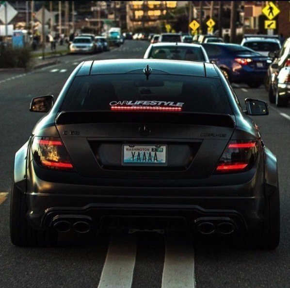 Mercedes-Benz C63 AMG Coupe