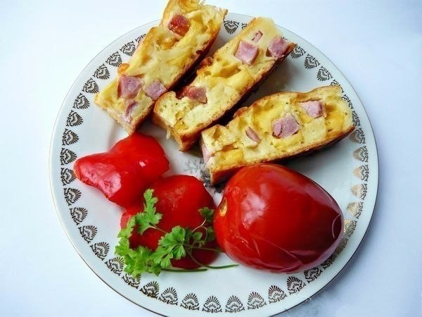 Пирог с колбасой и сыром на кефире.Когда хочется накормить свою семью чем-то вкусненьким, можно ... - 9