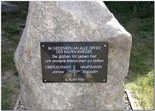 Огромное небо, одно на двоих! Вспомним, 6 апреля 1966 года – экипаж перехватчика Як-28П в составе ... - 5
