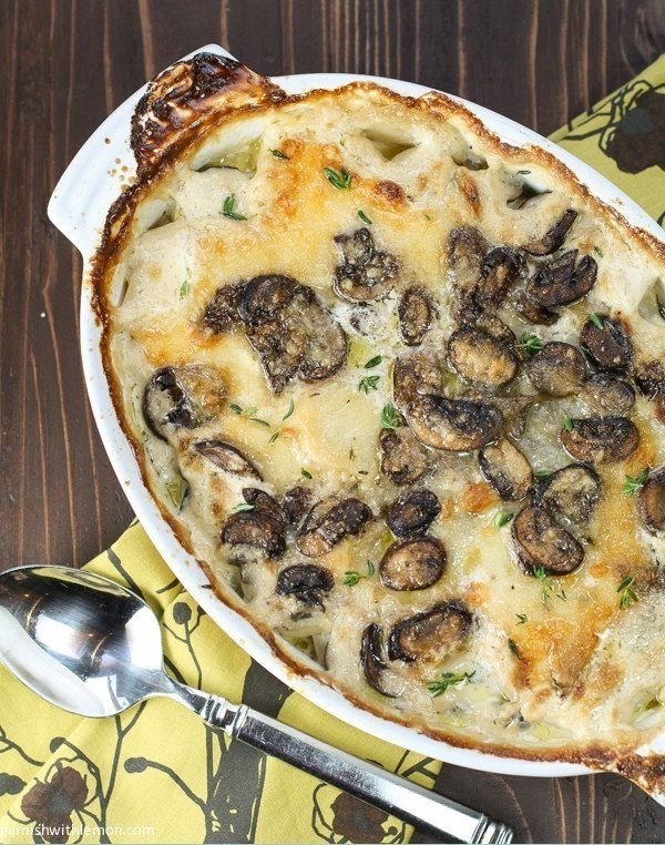 Запеканка с грибами и картофелем.На 100грамм - 95.58 ккалБ/Ж/У - 4.98/4.42/9.45Ингредиенты:- 350 г ...