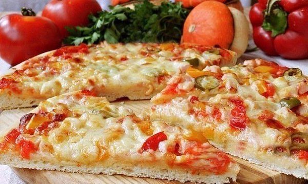 ТОП-7 РЕЦЕПТОВ ДОМАШНЕЙ ПИЦЦЫ. 1) ДОМАШНЯЯ ПИЦЦА НА ТОНКОМ ТЕСТЕ ИНГРЕДИЕНТЫ: Для теста: 1 ст. л. ... - 4