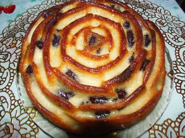 Манник с шоколадом и яблоками.Йогурт — 500 гКрупа манная — 300 гМасло сливочное— 150 гСахар — 150 ...