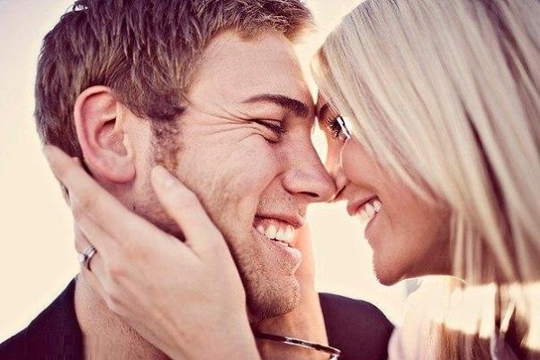 Мой мужчина - он мой. Он решает мои проблемы, беспокоится обо мне, уважает меня и моих родителей, и ...