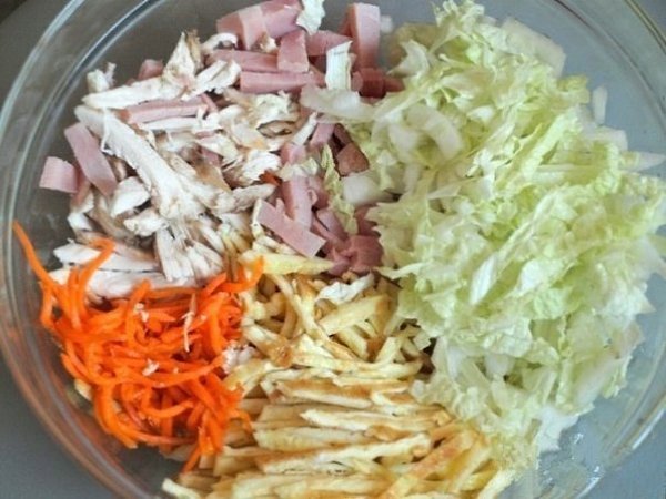 Салат «Анастасия». Вкусный и сытный салат