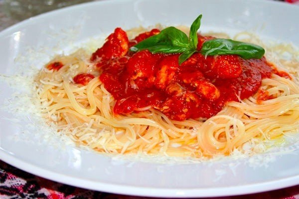 ТОП–5 идей для вкусного ужина. 1. Венгерский гуляш–левеш Ингредиенты: Говяжья мякоть — 500 г Красный ... - 4