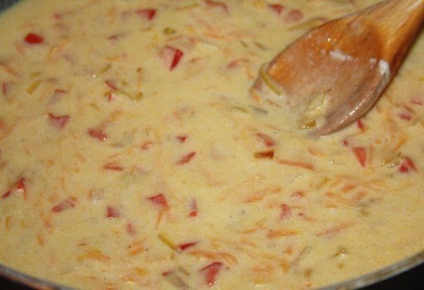 Тефтели запеченные в духовке в сметанном соусе.Ингредиенты:Фарш мясной (свинина + говядина) — 700 ... - 4
